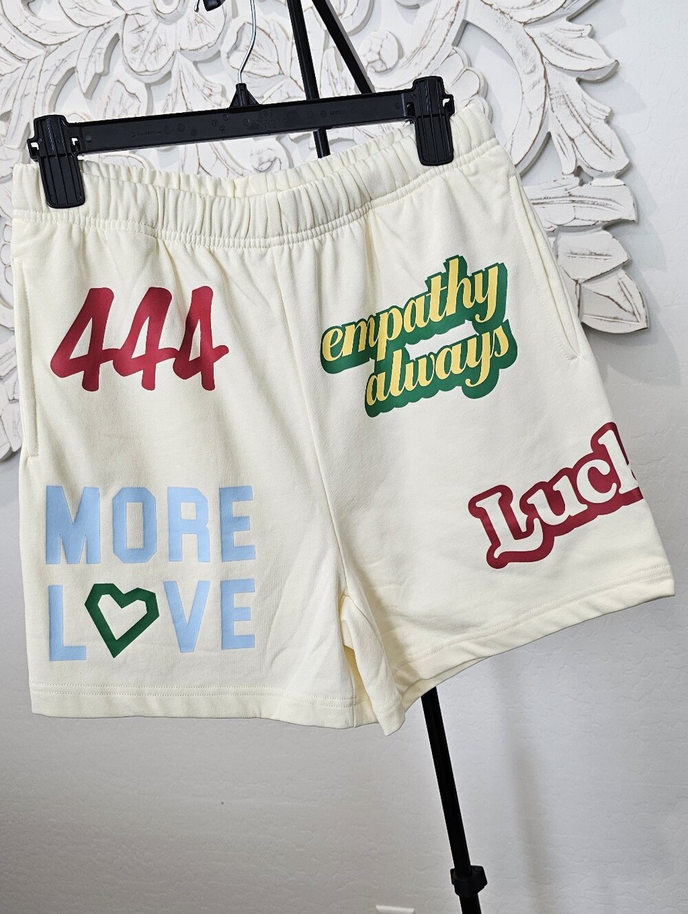 Mayfair Affirmations Cream Multi Graphic Athletic Shorts Women's Sz Small/Medium